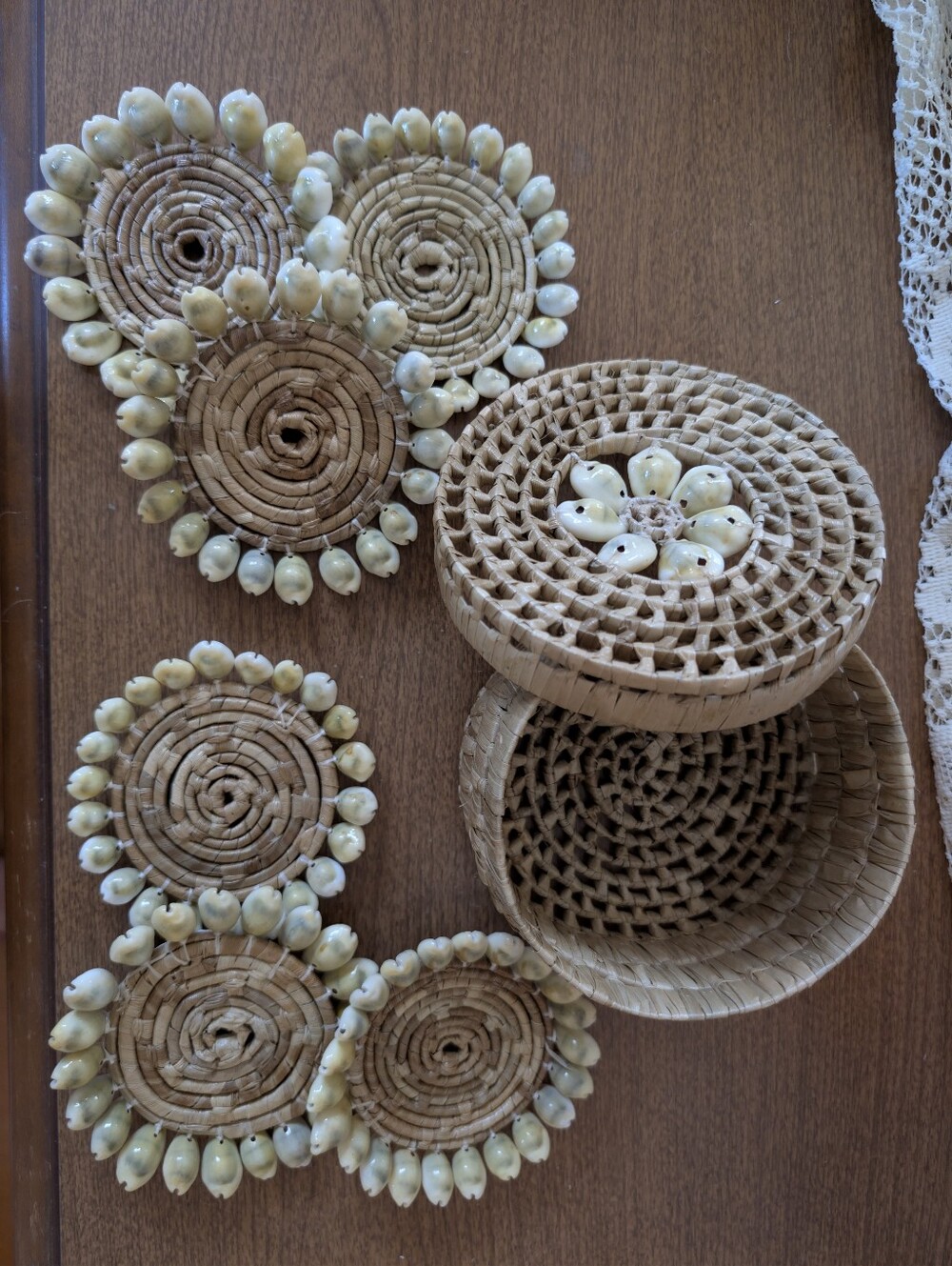 Handcrafted Coastal Seagrass Basket & Cowrie Shell Coaster Set Boho Beachy Decor - Picture 11 of 11